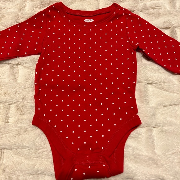 Lot of 4 Old Navy Onesies for Baby - Size 6-12M - Picture 8 of 9